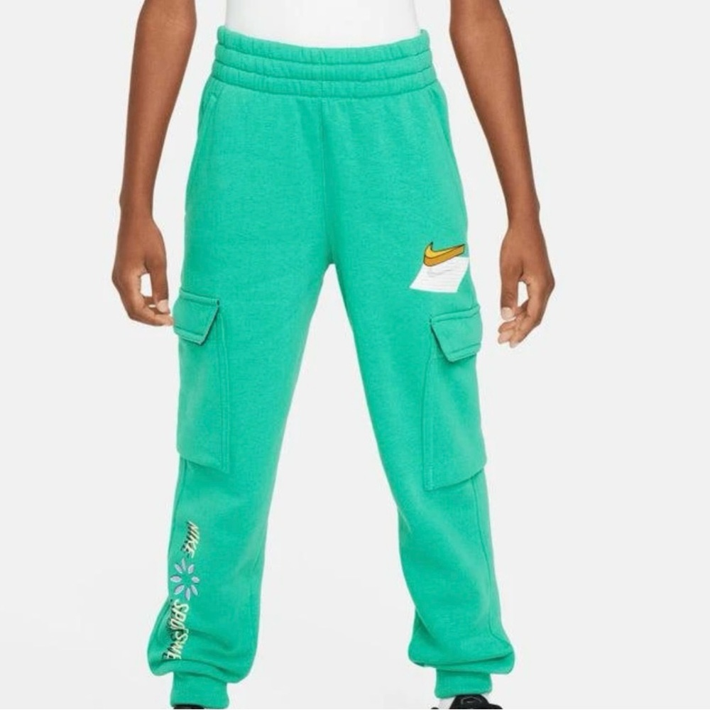 NWT Nike Kids Cargo‎ Fleece Jogger Pants with Pockets Athletic Athleisure Casual
